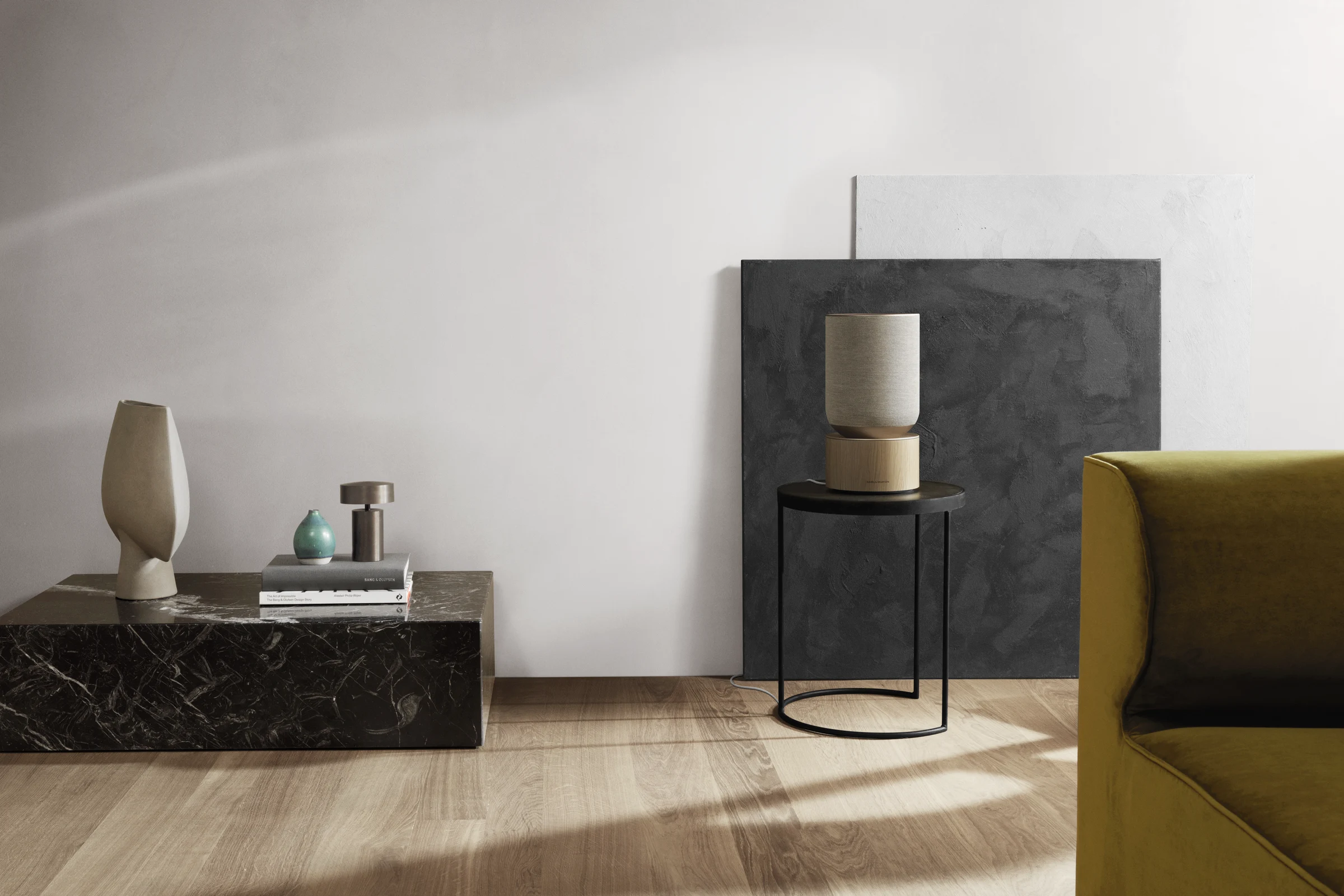 Beosound Balance natural oak dans un intérieur